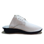 صندل کفشی طبی چرم مردانه دست دوز سفید